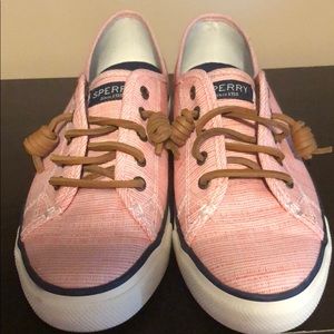 Size 9 women’s Sperry shoes